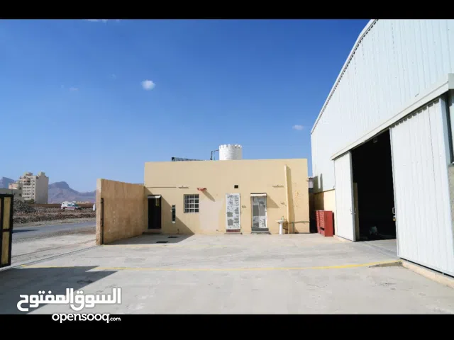 مصنع جاهز للبيع – نوافذ وأبواب وحدادة الالمنيوم و (UPVC)