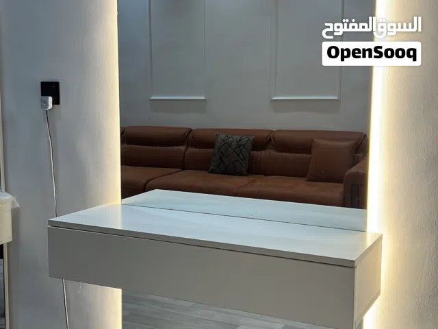 مرايات مع ميز وجرار خشب درجة اولى