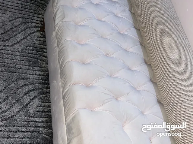 مستعمل بس نظيف خشب كتير منيح