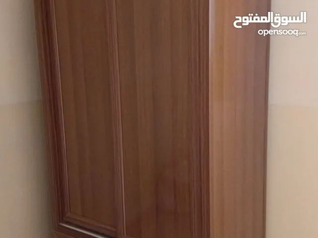 خزانة ألمنيوم تفصيل للبيع جديدة مستعملة شيء بسيط