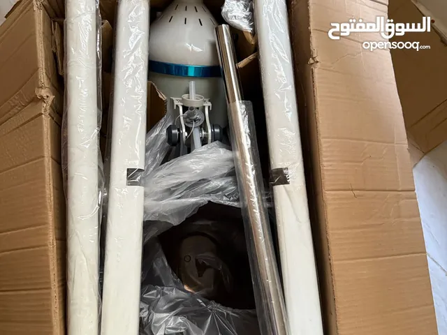 معدات كوافير جديدة ومواد تجميل