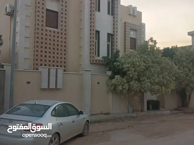 500 m2 4 Bedrooms Villa for Sale in Tripoli Abu Saleem