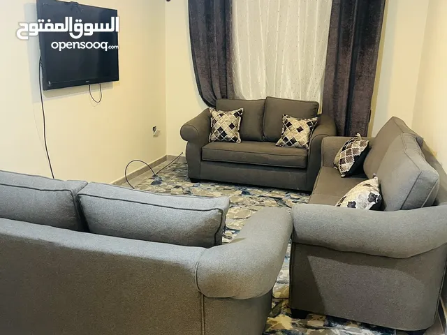 90m2 2 Bedrooms Apartments for Rent in Amman University Street