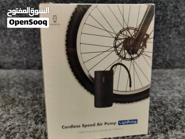 MOJIETU CQB01MC Cordless Air Pump Portable Tire Inflator with 1 year warranty and good quality.