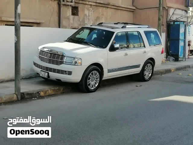 2011 Lincoln Navigator Standard