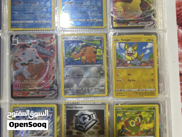 Pokémon and football cards for collection.LIMITED piece