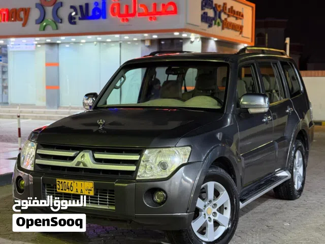 2009 ميتسوبيشي باجيرو Standard
