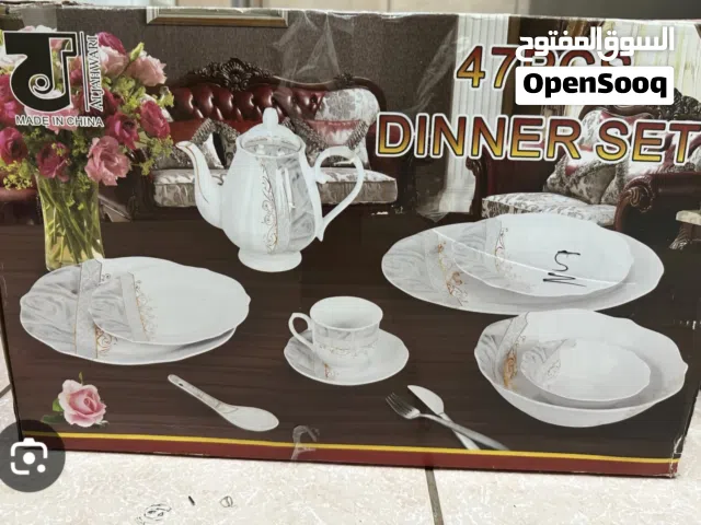 Brand-new 47-piece dinner set for sale at a reasonable price.