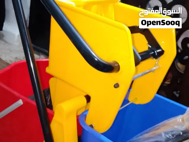 عربات تنظيف حوضين وشراشيب مع عصا ستانلس ومواد تنظيف تلميع أرضيات للبيع