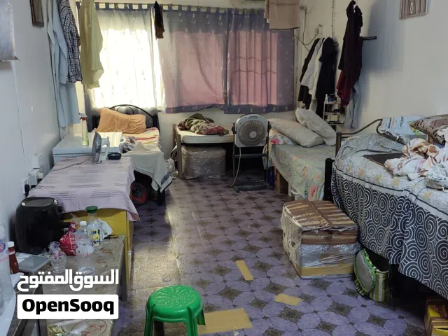 Bed Space available for rent for 2 People in Jeleeb Area Near Highway centre.