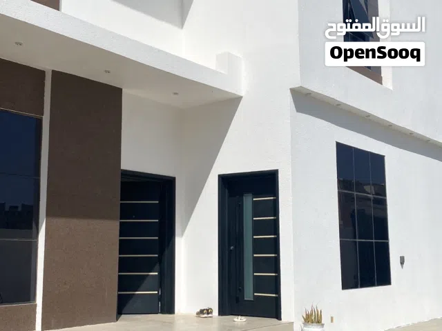 330 m2 More than 6 bedrooms Apartments for Sale in Al Sharqiya Al Mudaibi