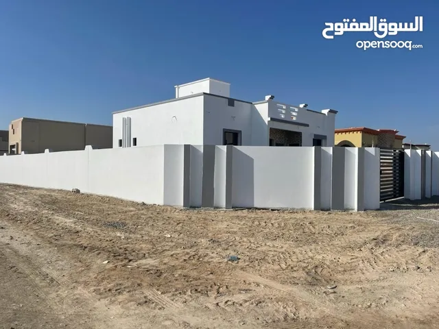 200 m2 4 Bedrooms Townhouse for Sale in Al Batinah Al Masnaah