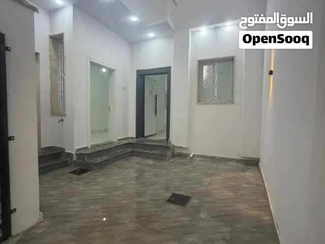 120 m2 3 Bedrooms Townhouse for Rent in Tripoli Ain Zara