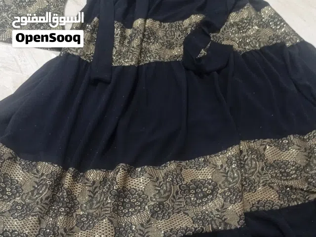 فستان اسود