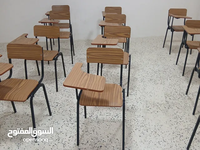 مقاعد مدرسة جامعيه للبيع