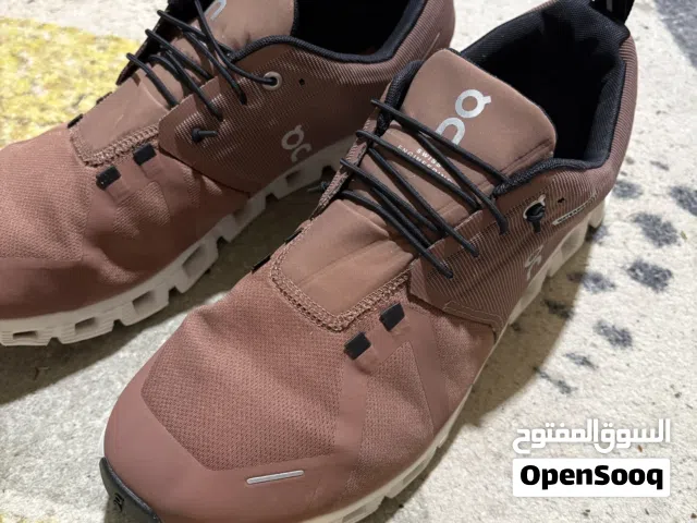 On Cloud  SWISS 45 Use twice beige color