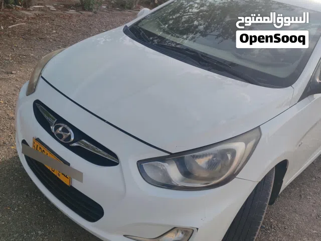 2012 Hyundai Accent Standard