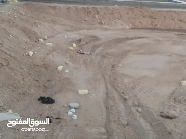 خلفه بنا و لباخ وسيراميكارضي و جداري