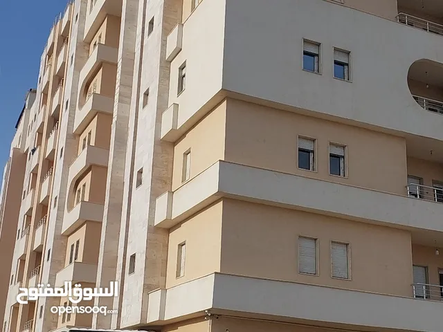 218 m2 5 Bedrooms Apartments for Rent in Tripoli Ghut Shaal