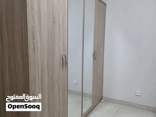 غرفة نوم مستعملة نظيفة جدا