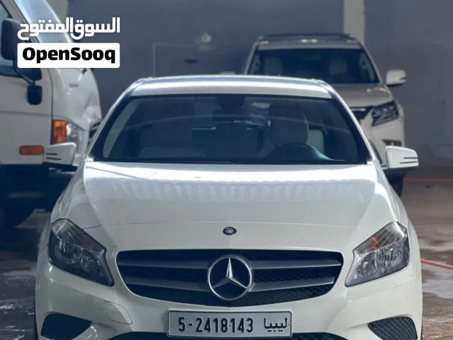 Mercedes Benz A 180 2015 مرسيدس