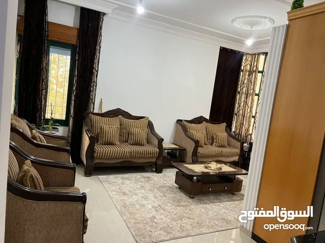 125 m2 3 Bedrooms Apartments for Rent in Ramallah and Al-Bireh Al Irsal St.