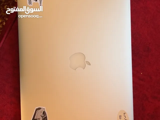 MacBook Pro 2015 للبيع نظيف استعملته للدراسة فقط