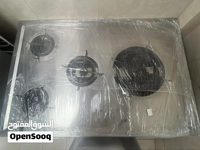طباخ غاز حاله شبه جديد العمر 8 شهور