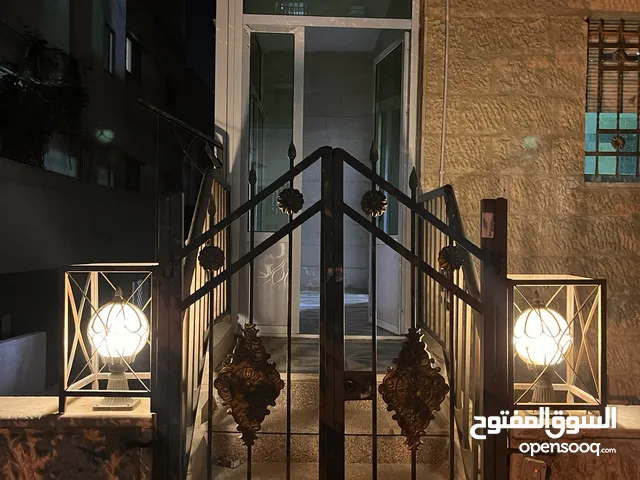 125 m2 3 Bedrooms Apartments for Sale in Zarqa Jabal Tareq