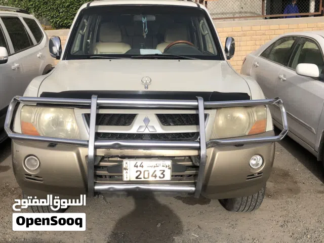 2006 ميتسوبيشي باجيرو GLS