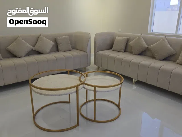 غنفات مع طاولات