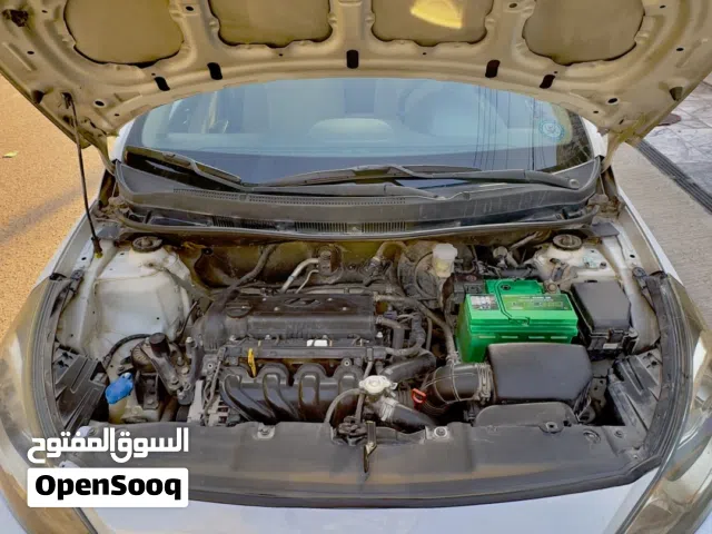 2015 هيونداي اكسنت Standard