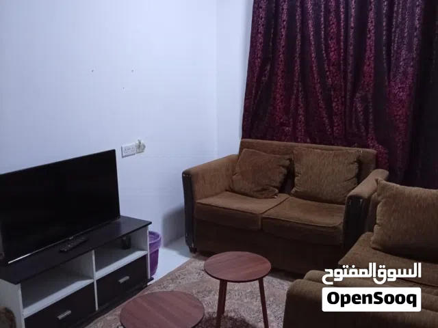 غرفه وصاله ومطبخ وحمام