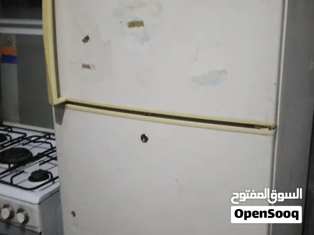 ثلاجه وكولر وصوبه وغاز 3 عيون للبيع