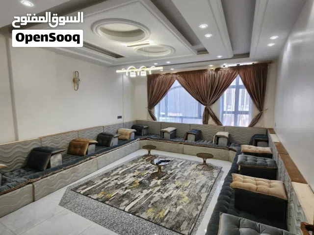 210 m2 4 Bedrooms Apartments for Rent in Sana'a Bayt Baws