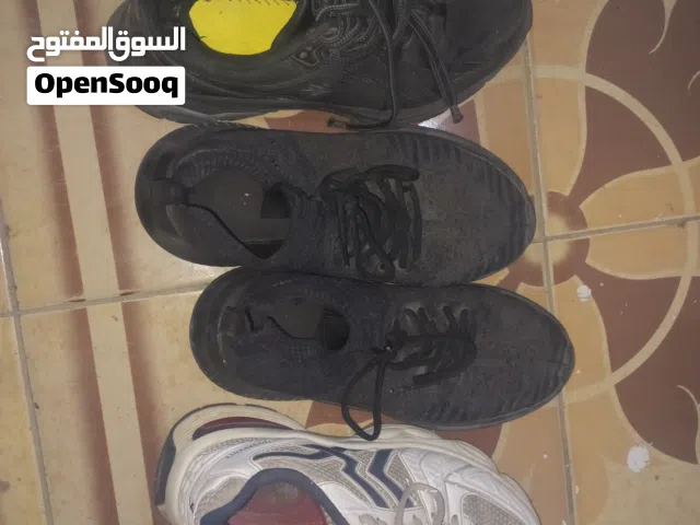 ثللث احذيه استعمال خفيف