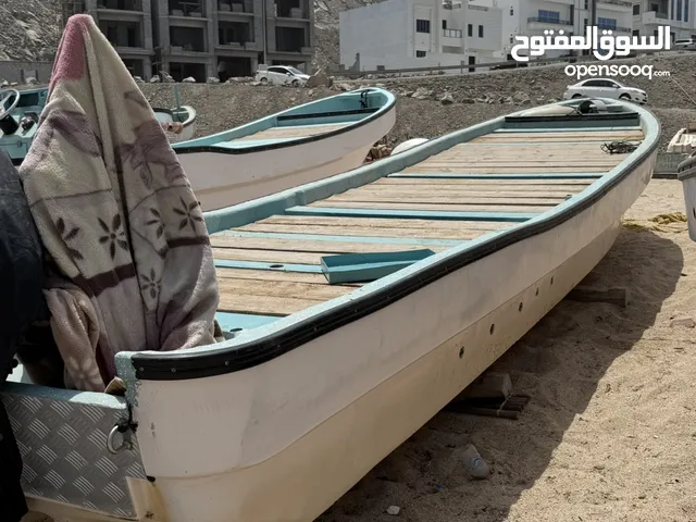 قارب 23 للبيع