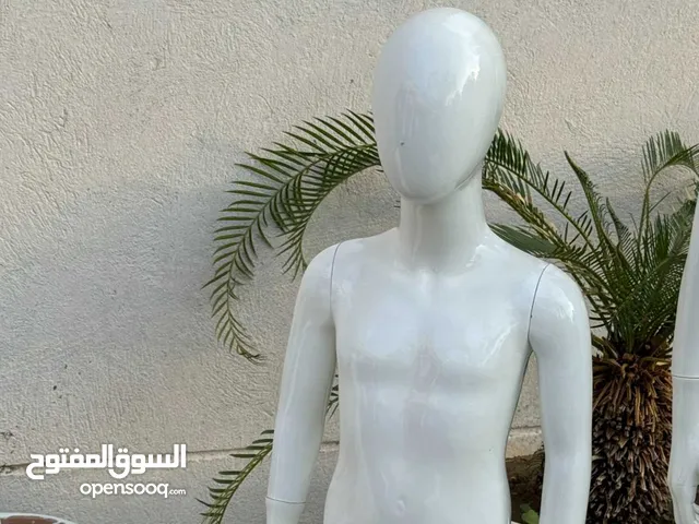 مانيكان للبيع عدد ثلاثة بحالة جيدة جدا
