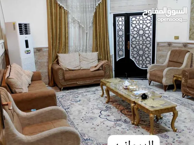 200 m2 5 Bedrooms Townhouse for Rent in Basra Jaza'ir
