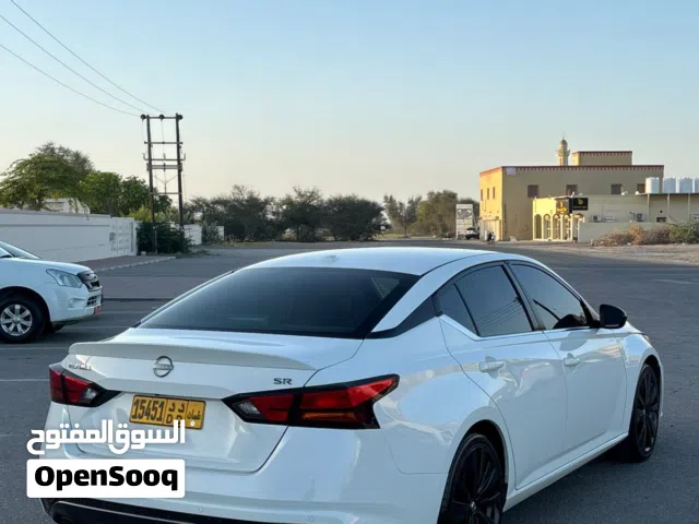 2020 نيسان التيما SR