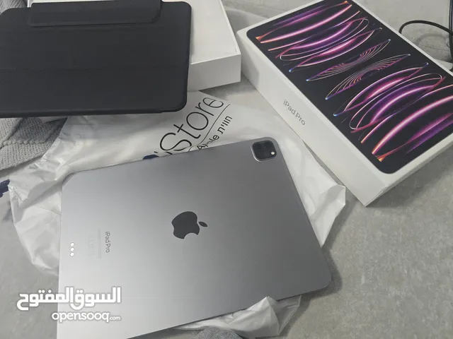 ايباد برو  11 جديد ولا شحط  ستعمل شهري كل غراضه معه  كفاله سي داتا ،