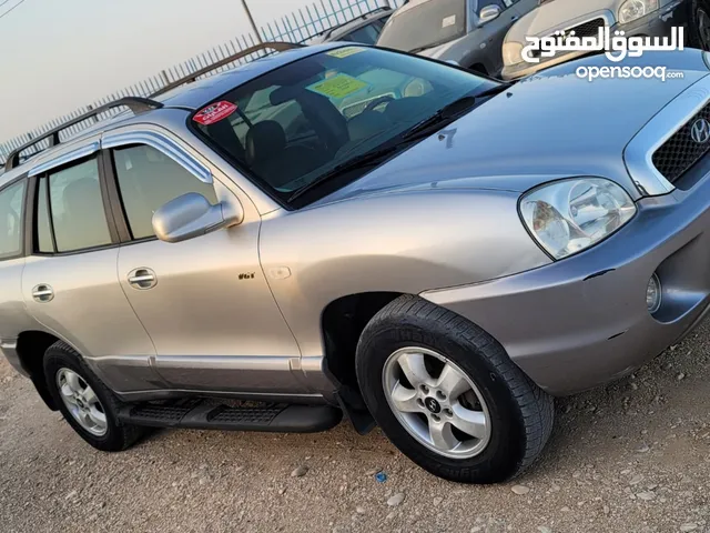 Used Hyundai Grand Santa Fe in Al-Mahrah