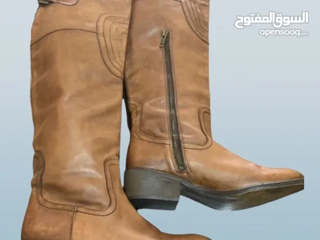 brown Boots in Amman