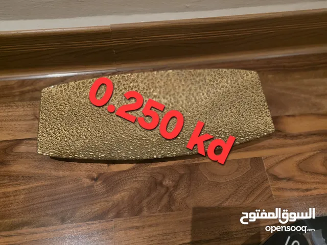 طبق تقديم مميز لون برونزي