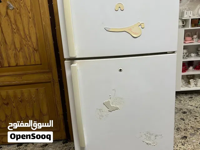 ثلاجه بحالة جيدة للبيع
