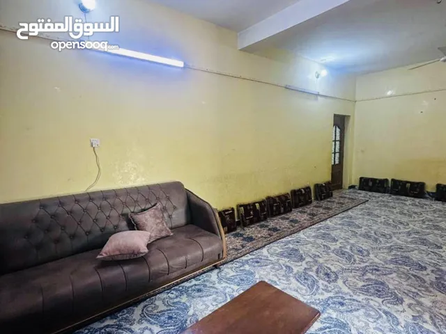 300 m2 5 Bedrooms Townhouse for Sale in Basra Amitahiyah