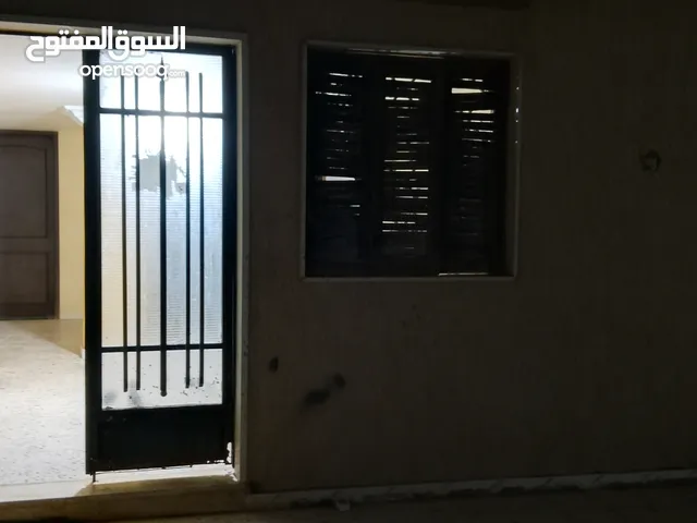 120 m2 Studio Townhouse for Rent in Tripoli Ain Zara