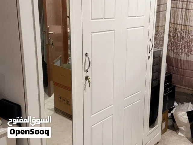 غرفه نوم ، خزانه من اربع أبواب ، تخت مفرد ونص ، تسريحه ،كومدينا صغيره