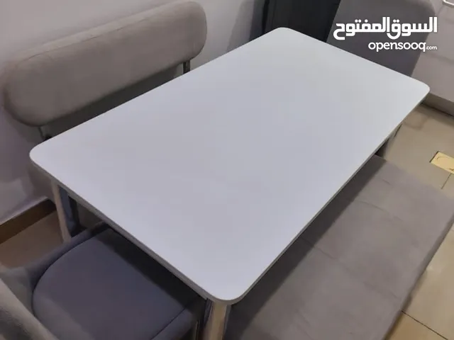 طاولة أكل للبيع