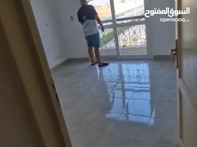 شقة قانون 119م للايجار في الرحاب 2 قريبة من السوق الشرقى والخدمات